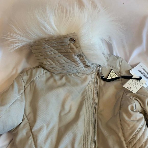 Moncler Choisia Goat Fur Collar Down Asymmetric Jacket NWT 1 SMALL Stone $1810 - Picture 9 of 10